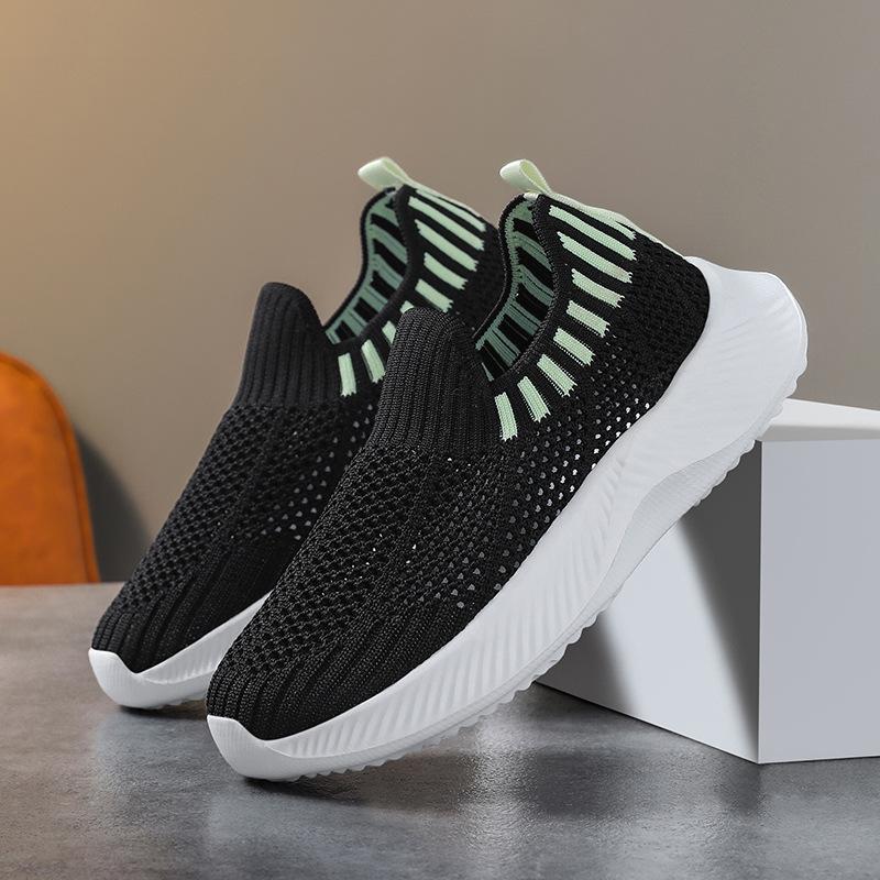 Children's shoes 2025 summer new one-pedal breathable fly-woven mesh lightweight boys and girls sports and leisure shoes tide