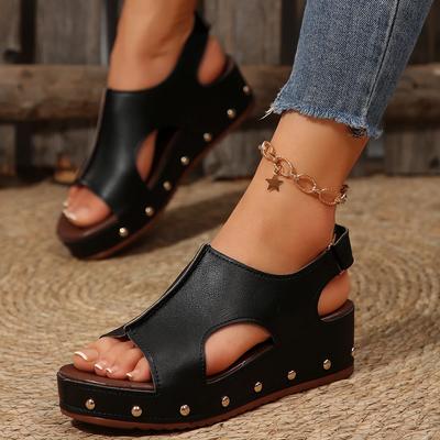 Damen Komfort Keilabsatz Sandalen Peep Toe Mittlerer Absatz Plateau Sandalias Mujer 2026 Nieten Dicke Sohle PU Leder Sommerschuhe für Damen