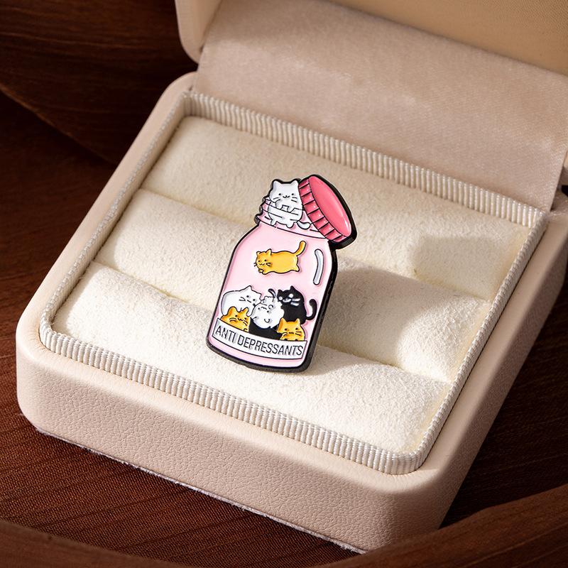 Charming Jar Cat Pin Cartoon Cat Drip Oil Badge Cute Delicate Alloy Brooch