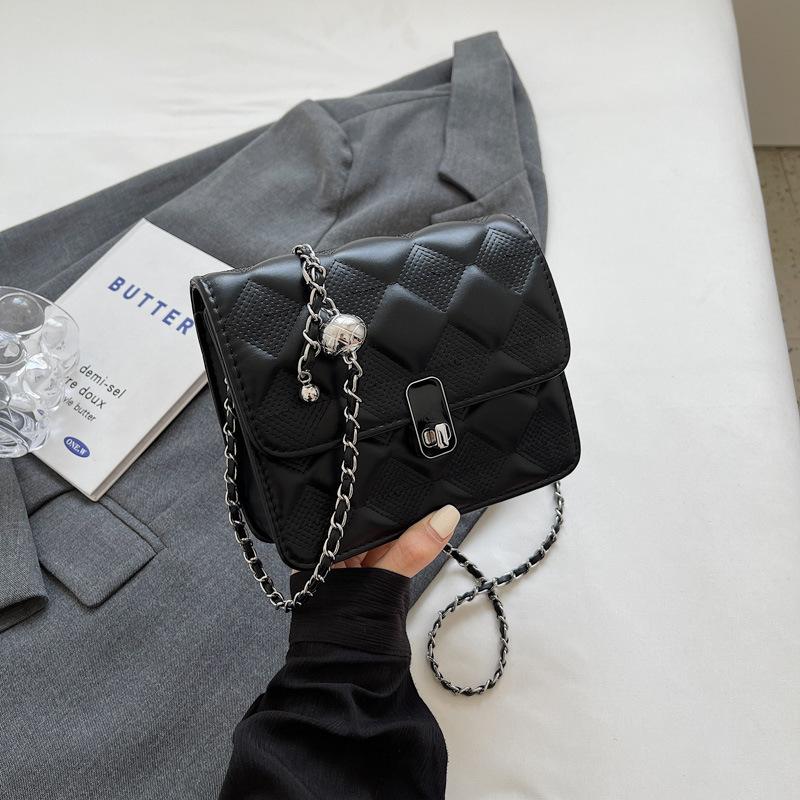 Small Bag Women's New Fashion High-end Fashion Diamond Shoulder Bag Chain Messenger Bag Small Square Bag