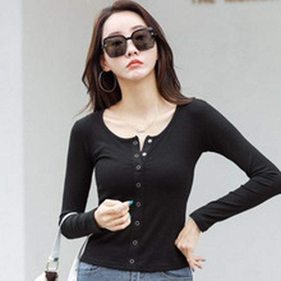 Damski bawełniany T-shirt z długim rękawem typu slim fit z haftowaną koroną (304) - Kolekcja Jesień/Zima