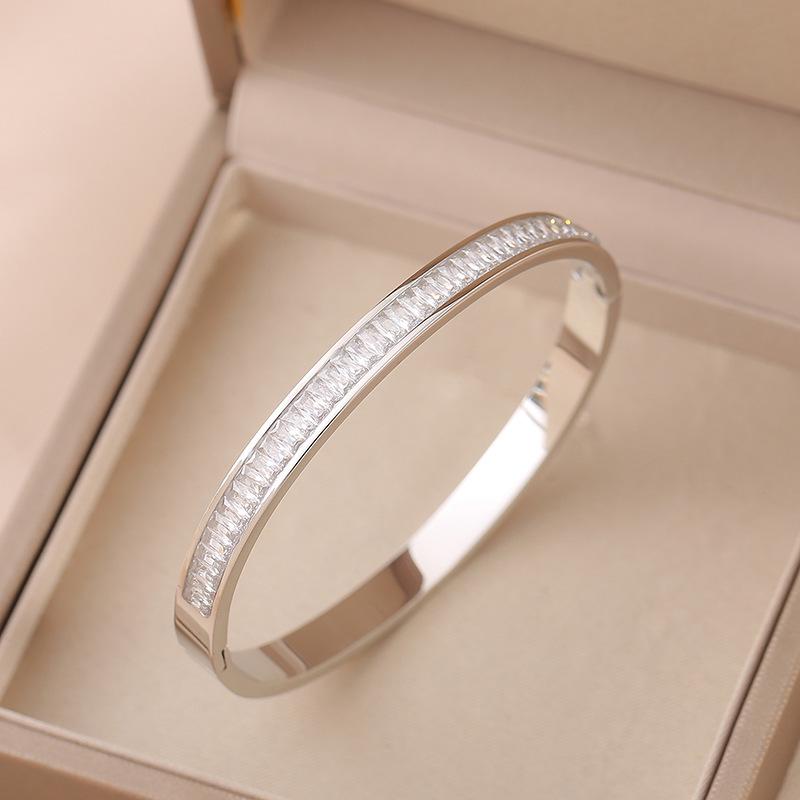 Rose Gold Bamboo Joint Titanium Steel Bangle - Luxurious, Non-fading, Diamond-studded, Waterproof Women's Bracelet.
