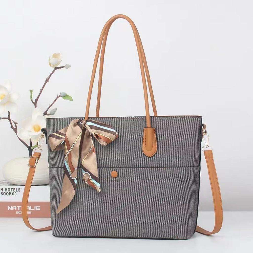 Fashionable And Versatile Bucket Tote Bag For Daily Use In Elegant Colors