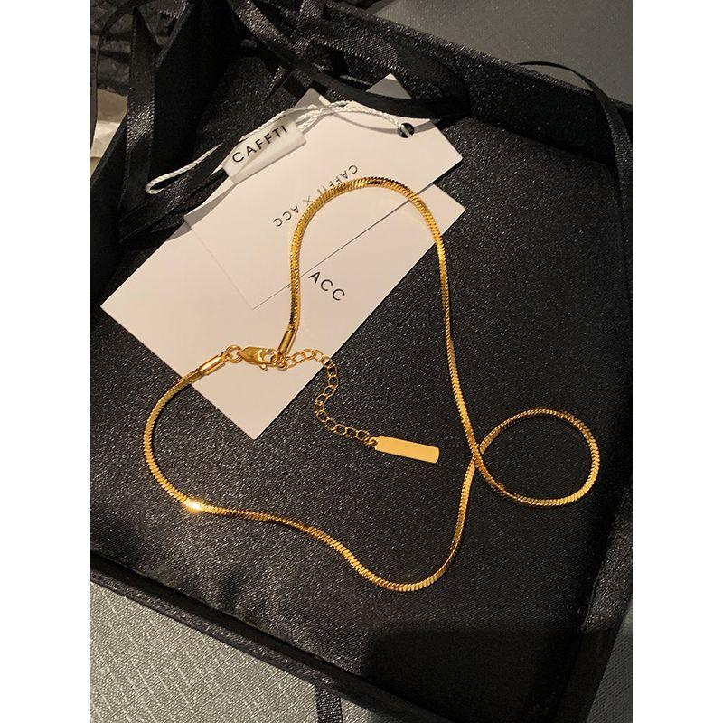 Niche Style Metal Square Women's Elegant High-End Sweater Necklace
