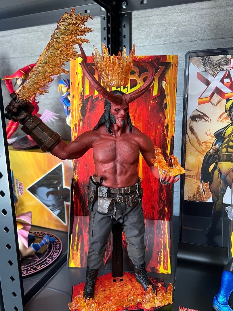 

[USED] Hot Toys Hellboy 1/6