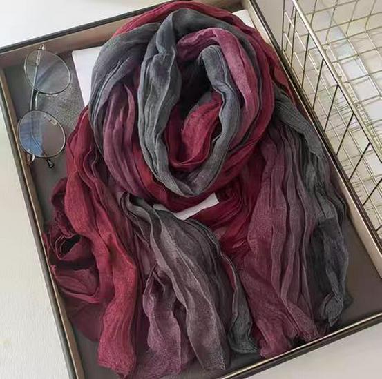 Gradient Blue Cotton-Linen Scarf: Retro Versatile Print, Long Pleated Women's Accessory for Autumn/Winter