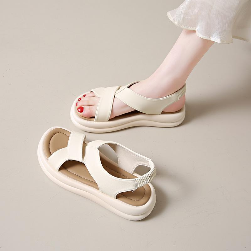 

Сандалии женские летние юбка мягкая подошва не устают ноги 2025 новые нескользящие тапочки верхняя одежда спортивная римская обувь повседневная 35 бежевый