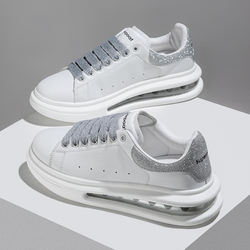 Sapatos pretos masculinos mais vendidos, sapatos esportivos casuais masculinos de sola grossa com amortecimento de ar, sapatos brancos femininos modernos e versáteis