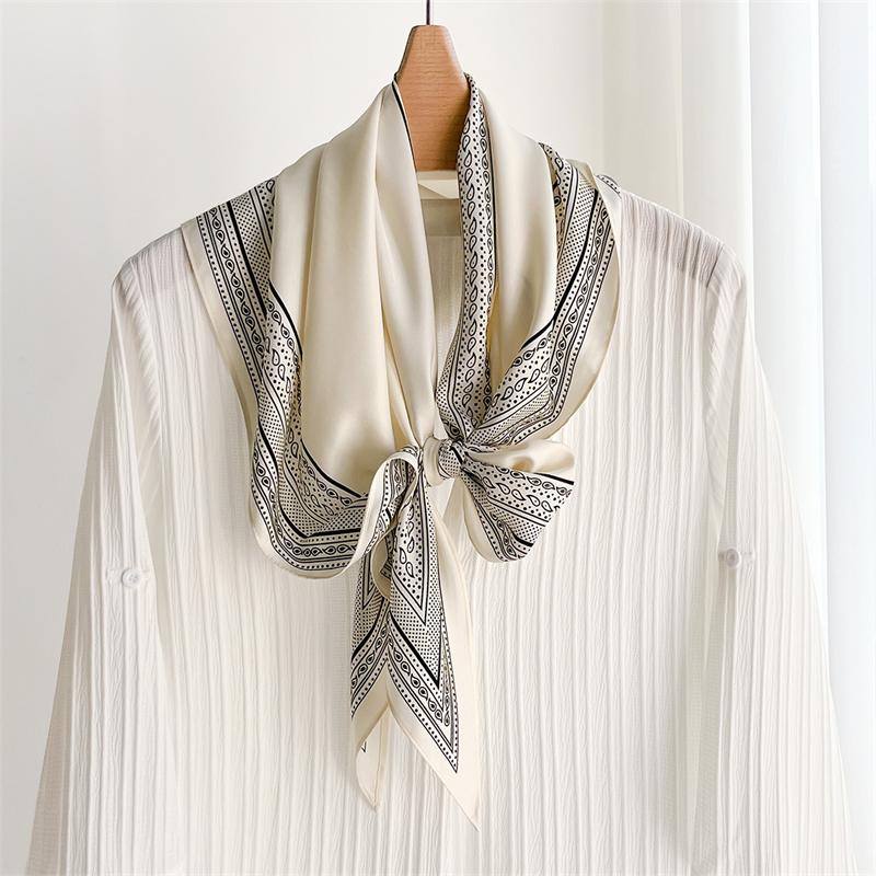 Summer Fashion Thin Women Triangle Scarf Bohemian Style Paisley Designer Long Ribbon Twill Silk Scarves Neckerchief Luxury