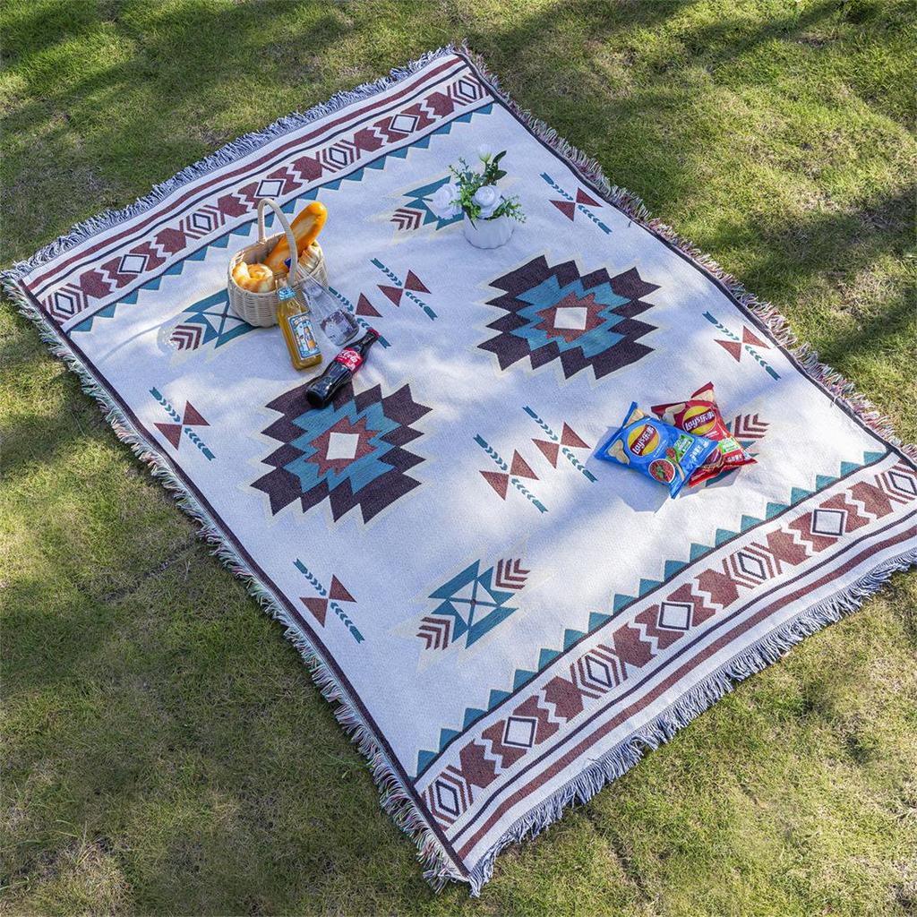 Bohemian Style Waterproof Picnic Blanket - Thickened Outdoor Rug for Camping