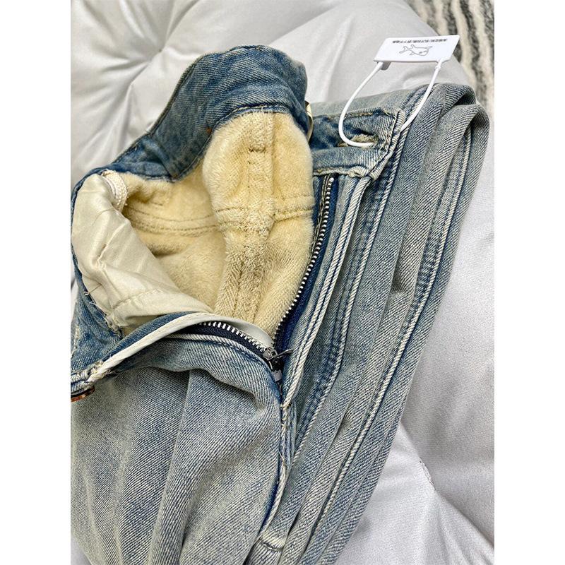 Women's Winter Velvet Plus Size Retro Flared Jeans - Elastic, Slimming, Micro-Flares for Pear-Shaped Figures