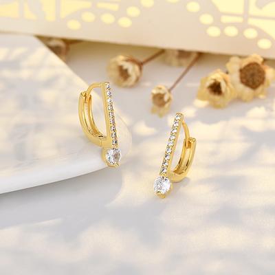 Orecchini Micro-incastonati di Alta Gamma per Donna, Piccoli e Squisiti Orecchini a Bottone con Lettere D in Zircone, Orecchini alla Moda e Versatili per Pendolari