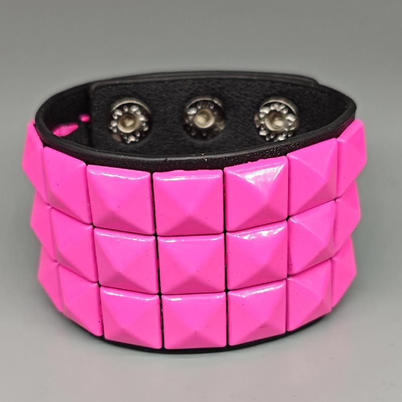 Europäisch-Amerikanisches Punk Niet Mehrfarbiges Lederarmband – Herren Breiter PU Armreif