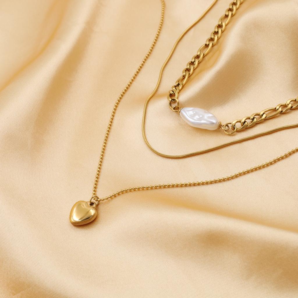 Halskette mit dreilagigem Liebesanhänger aus 18 Karat Gold und Titanstahl für Damen, hochwertig, leichter Luxus, Perle, herzförmig, verfärbt sich nicht