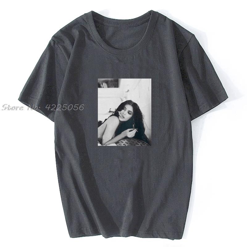 Jenner Smoking T Shirt Unisex Gift Print Fashion Unisex Cotton Tshirt Tees Streetwear