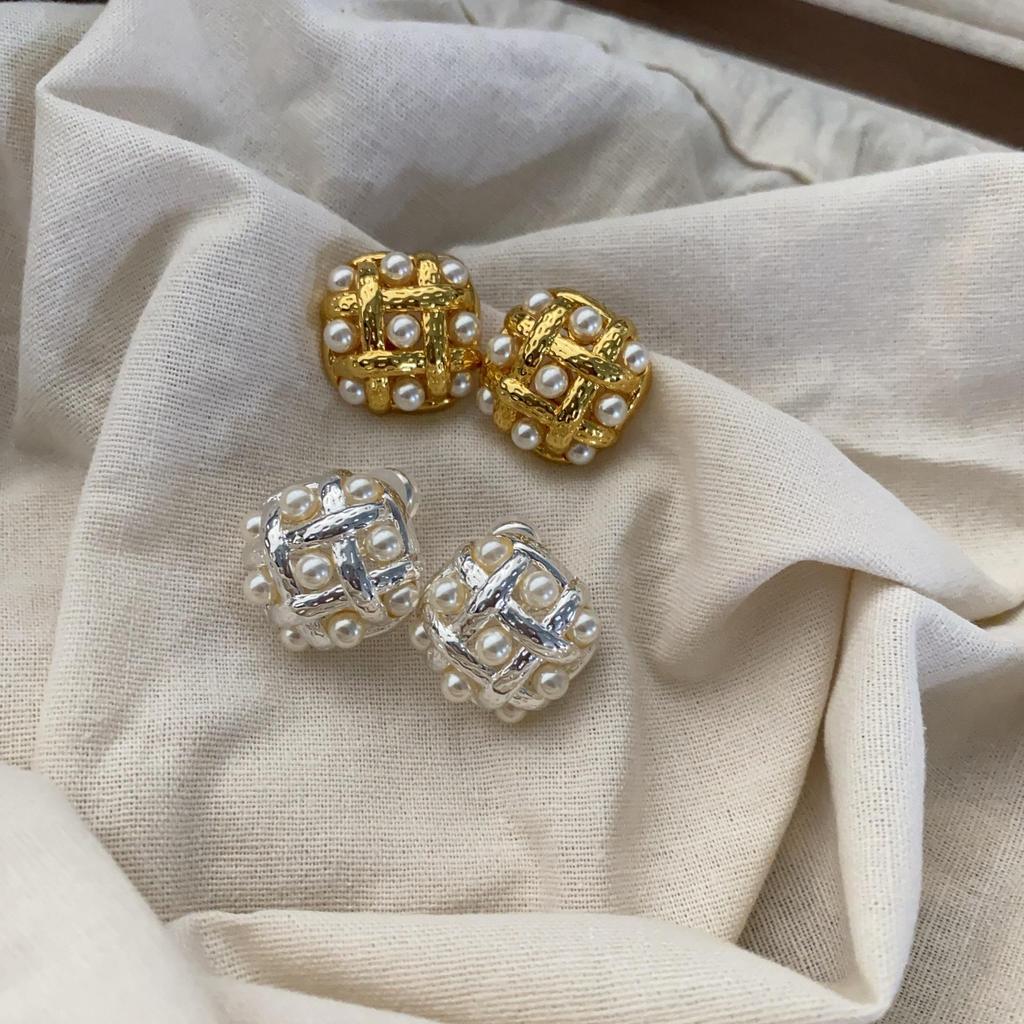 French Retro Medieval Temperament Pearl Woven Square Stud Earrings Exquisite Personality Niche Design Earrings Women