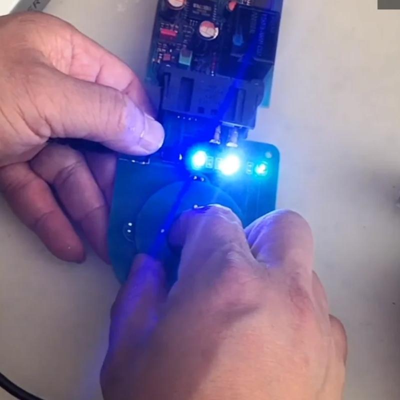 Wiederaufladbare Auto-Schlüssel-Ladegeräte Schlüssel-Testplattform für E65 E66 Einfache Anwendung PCF7935 Chip-Programmierung Diagnosewerkzeug EWS3 EWS4