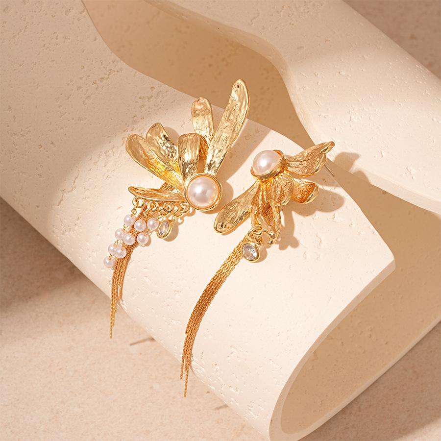 Асимметричные серьги с имитацией жемчуга и цирконами, с бахромой, на серебряной игле, элегантные серьги