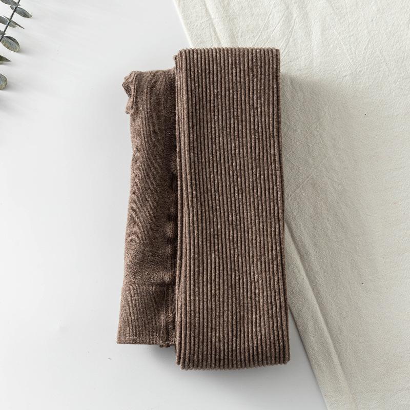 

Тонкие леггинсы осенние женские повседневные брюки с высокой талией трикотажные ребристые утолщенные сплошные эластичные термальные леггинсы длиной до щиколотки one size света кофе