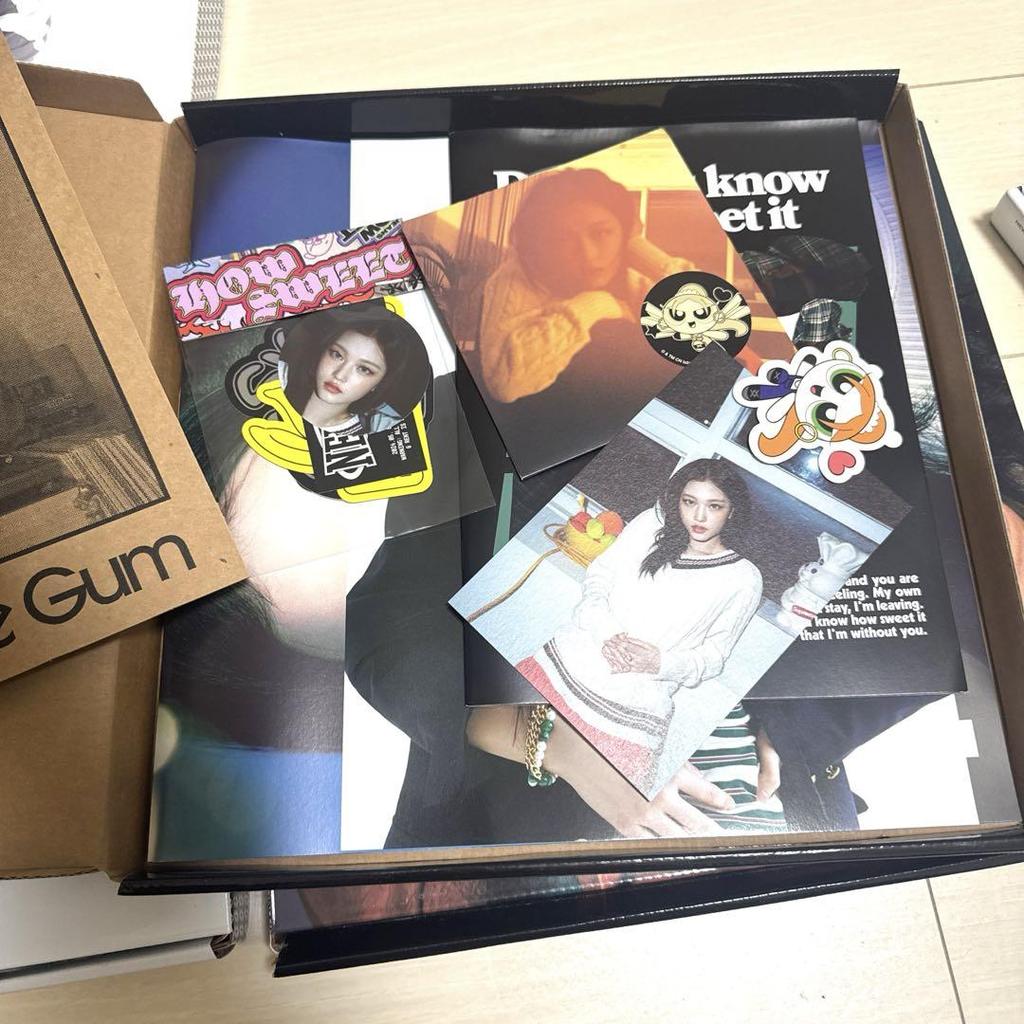 [USED] newjeans howsweet album