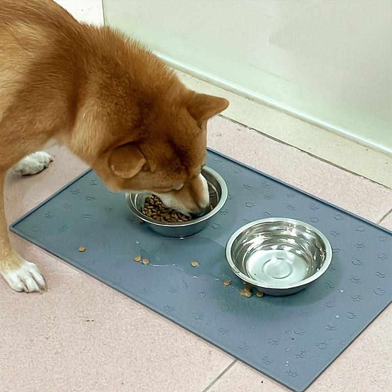 Anti-Schmutz-, Auslaufsichere Futternapfmatte aus Silikon, Rutschfeste Futtermatte für kleine und mittelgroße Haustiere, Platzset für Hunde und Katzen