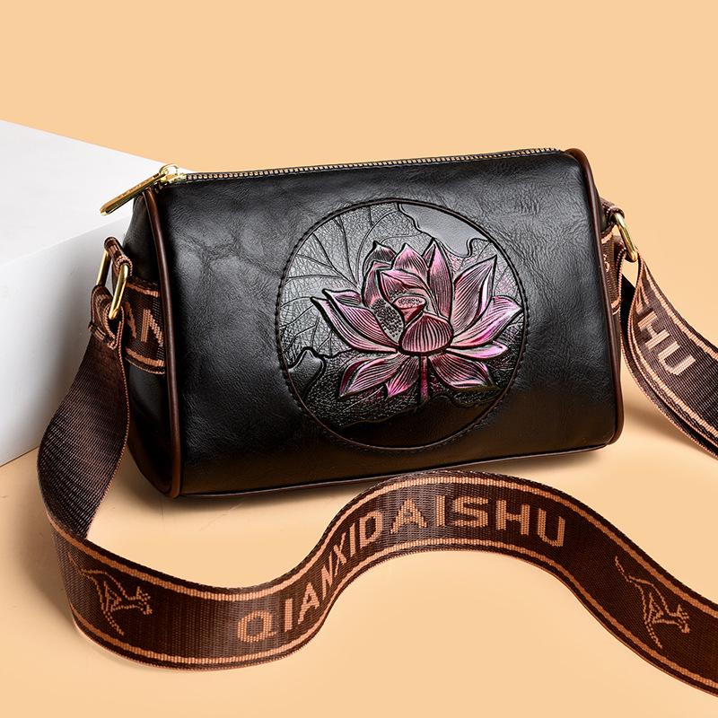 Lotus Print Women's Crossbody Bag: Elegant Autumn/Winter Phone Bag In National Style