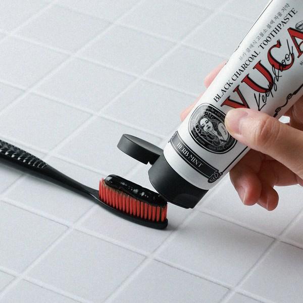 Buca Classic High Fluoride Black Charcoal Bad Breath Care Toothpaste Herb Mint Flavor 440g, 1 Piece Korean Toothpaste