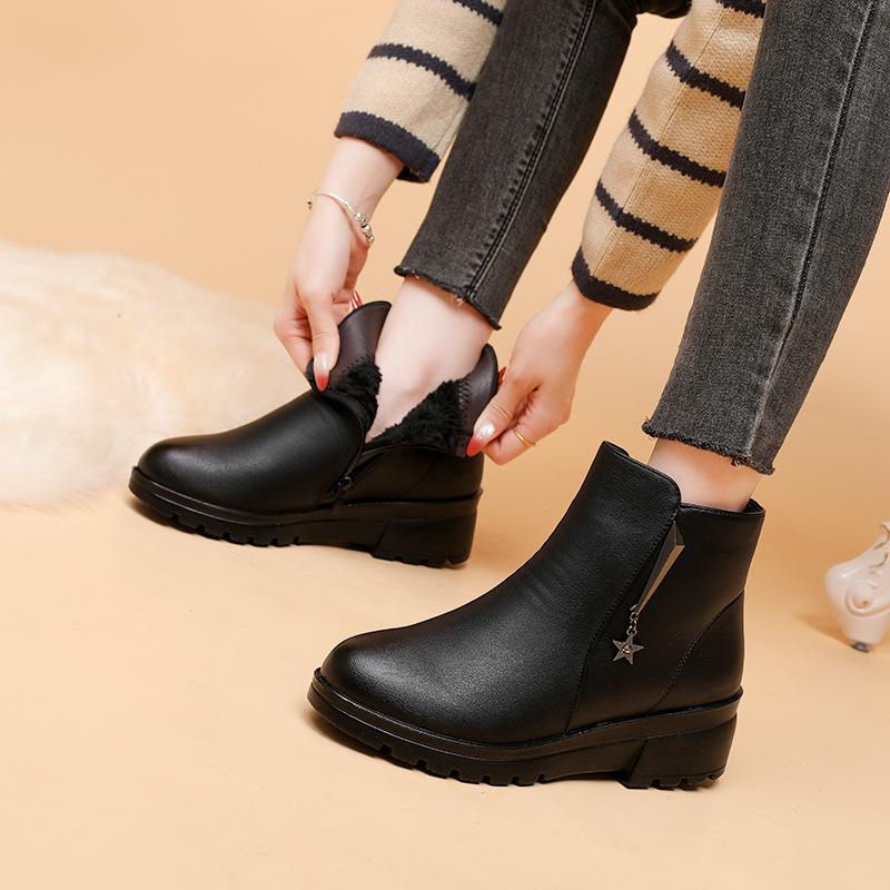 Mutter Schuhe Damen Baumwollschuhe Winter Kurzstiefel rutschfest warm Samt Mikrofaserleder Schuhe mittelalte und ältere Damen Schuhe schwarz