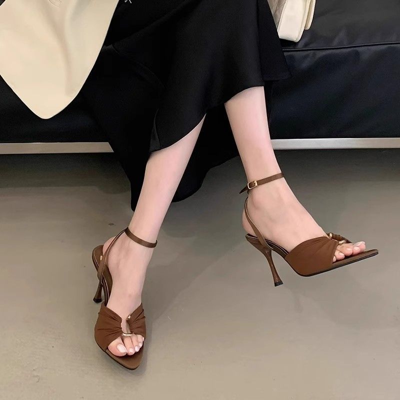 Spring and Autumn Fashion Commuter Cool Slippers Wind Pointed Casual Skinny High Heel Small Heel  Thin Heel