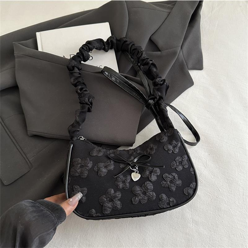 Sweet Floral Jacquard Crescent Bag for Women Trendy Bow Heart Crossbody Bag with Pleated Strap чёрный 990₽