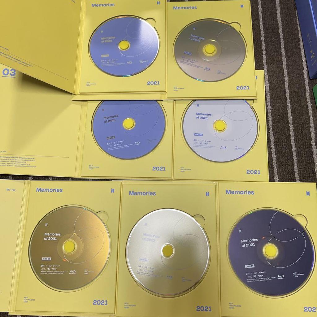 [USED] BTS Memories 2021 Random Trading Cards V Blu-ray