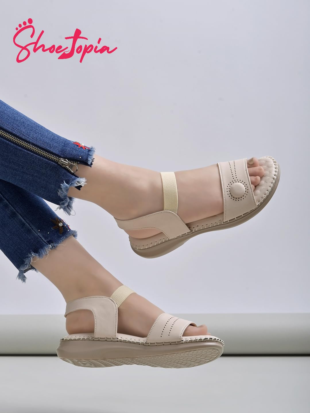 

Shoetopia Women S Girls-Doctor-1270 Sandal-4 Kids Uk (Girls-Doctor-1270-Peach)-Eu37 4 UK персиковый