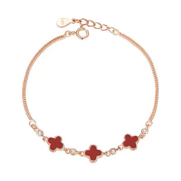 Браслет  Звездное небо и четырехлистник удачи  с золотым и никелевым серебряным покрытием - Элегантный женский аксессуар в стиле легкой роскоши