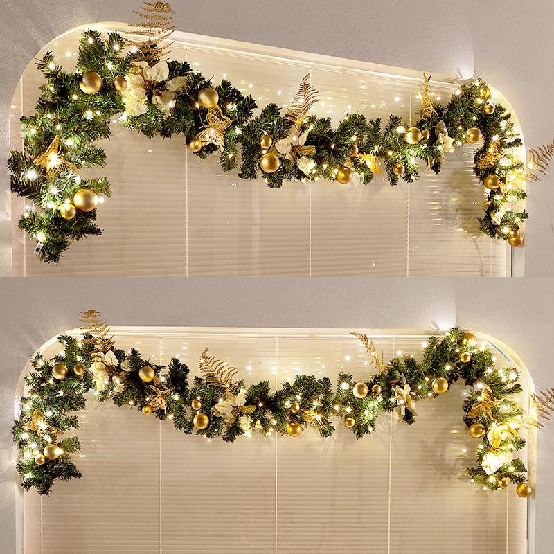 Snow-Dusted Christmas Rattan Wreath for Doorway & Window Decoration