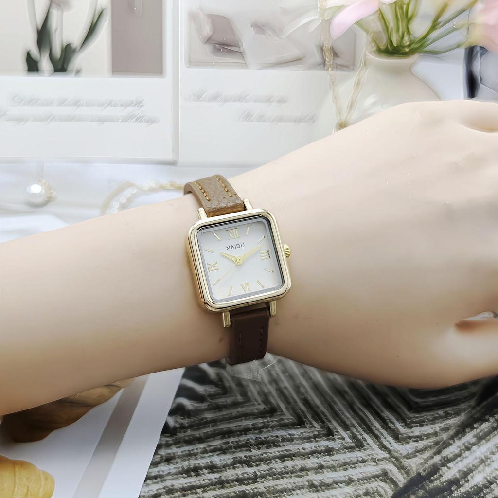 Trendy Square Leather Strap Women's Watch - Korean Style Luxury Quartz