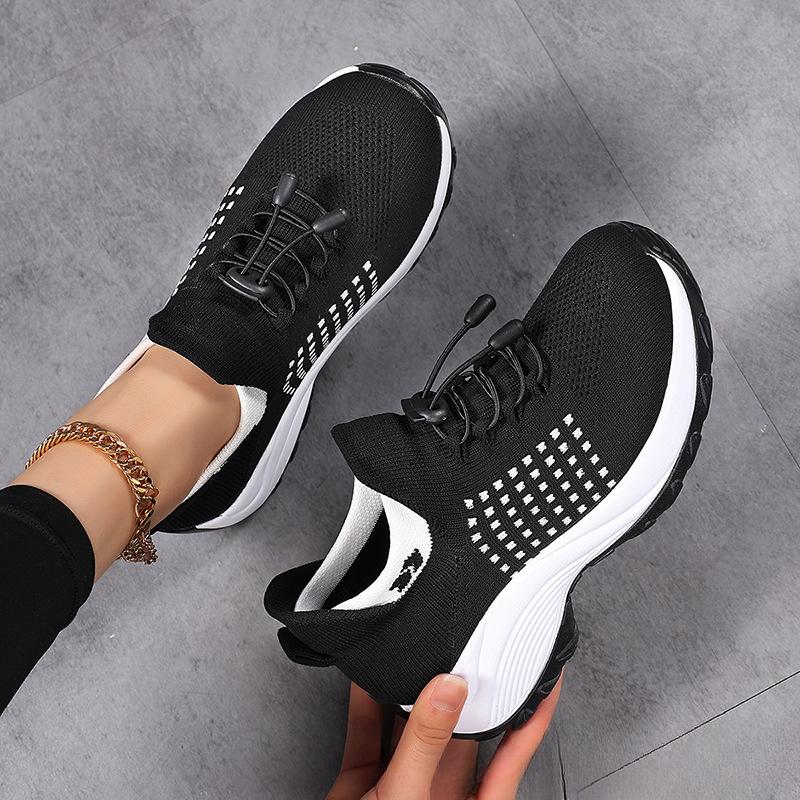 Non-slip Large Size Women's Shoes Fashionable Mother's Shoes Socks Shoes Casual Flying Knit Sports Shoes Light Rocking Shoes