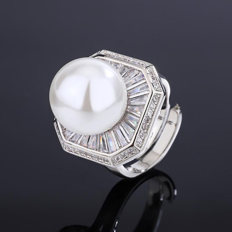 Jewelry Copper Platinum Plated Inlaid Fritillary Pearl Diamond Temperament Square Ring 14Mm