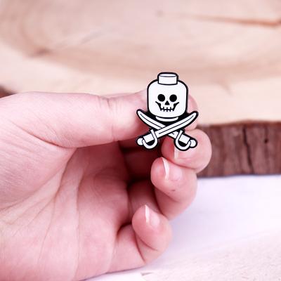 Fashionable And Cute Brooches, Cartoon Badges, Clothing Bag Brooches And Badges