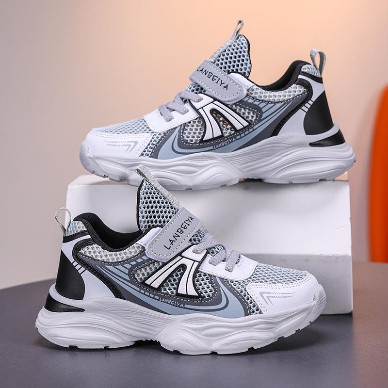 Children's Running Shoes New Medium and Older Children's Breathable Large-hole Mesh Lightweight and Versatile Children's Sports Shoes