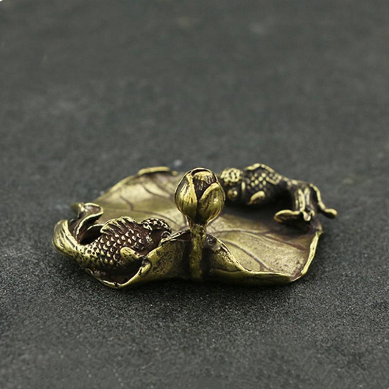 Retro Brass Goldfish Lotus Leaf Miniature Statue Home Decoration Incense Stick Brass Sculpture Office Desk Decoration
