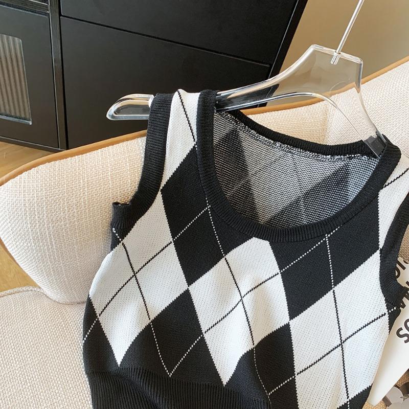 Autumn Fashion Casual Argyle Knitted Sweater Vest Women Winter Retro Sleeveless Pullover Sweater Women Waistcoat  Round Neck Knitwear Vests 24821