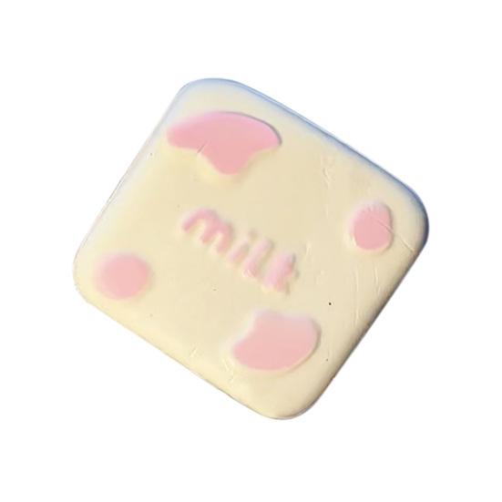 Искусственное молоко, игрушка-антистресс в виде кирпичика, сенсорная игрушка в виде молочного пудинга, игрушка-антистресс в виде имитации еды, игрушка-поводырь для снятия стресса.