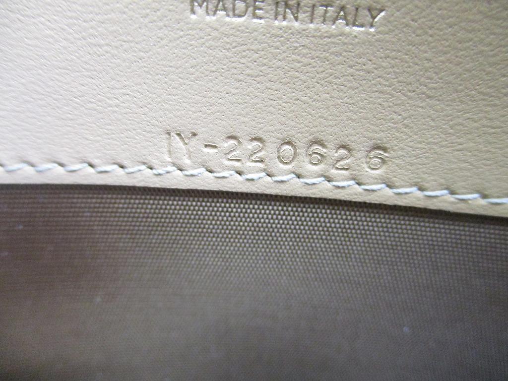 Authentic Salvatore Ferragamo Gancini Light Camel Leather Round Zip Wallet #b134    Open box