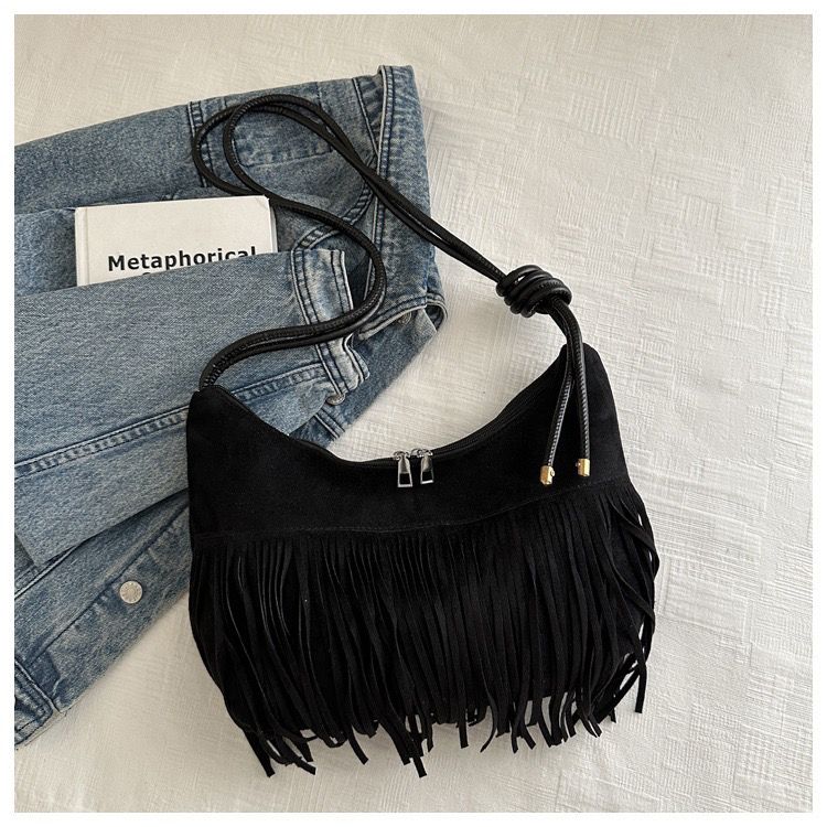 Fringe Bag Vintage Matte Handbag Large Capacity New Design Fashionable Commuter Crossbody Bag Casual and Versatile Women s Handbag 1227₽