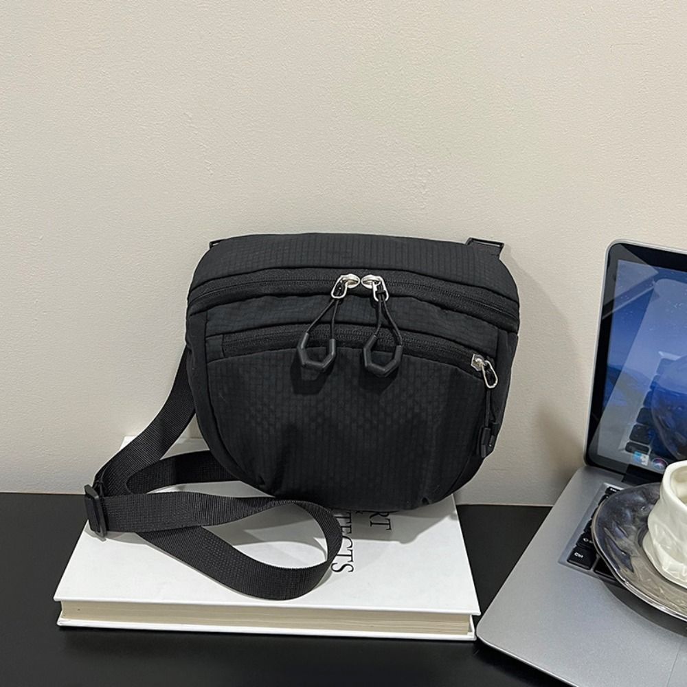 Sports Nylon Shoulder Bag Solid Color Mobile Phone Pack Quick-dry Casual Crossbody Bag  Daily