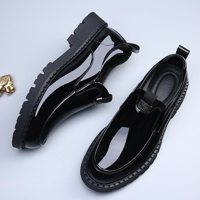 Fashion New men's leather shoes Minimalist casual style Office or business work Adult hot selling suit shoes Thick soled Black Versatile