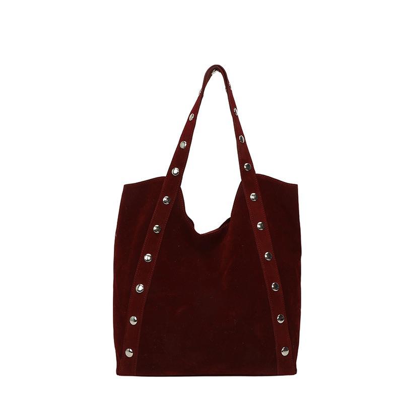 Retro Frosted Große Kapazität Nieten Tragetasche für Damen 2026 Neue Modische Unterarm Pendler Schultertasche