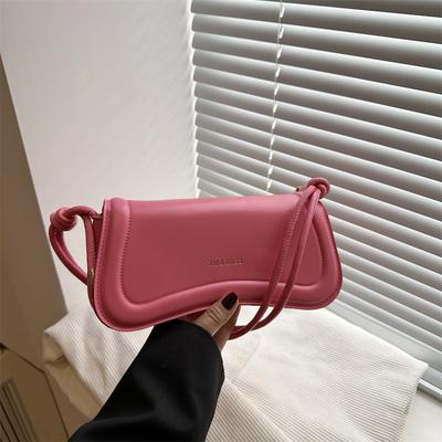Sac à bandoulière décontracté pour les trajets quotidiens sac sous le bras sac design de niche nouveau mode été pour femmes sac messager populaire