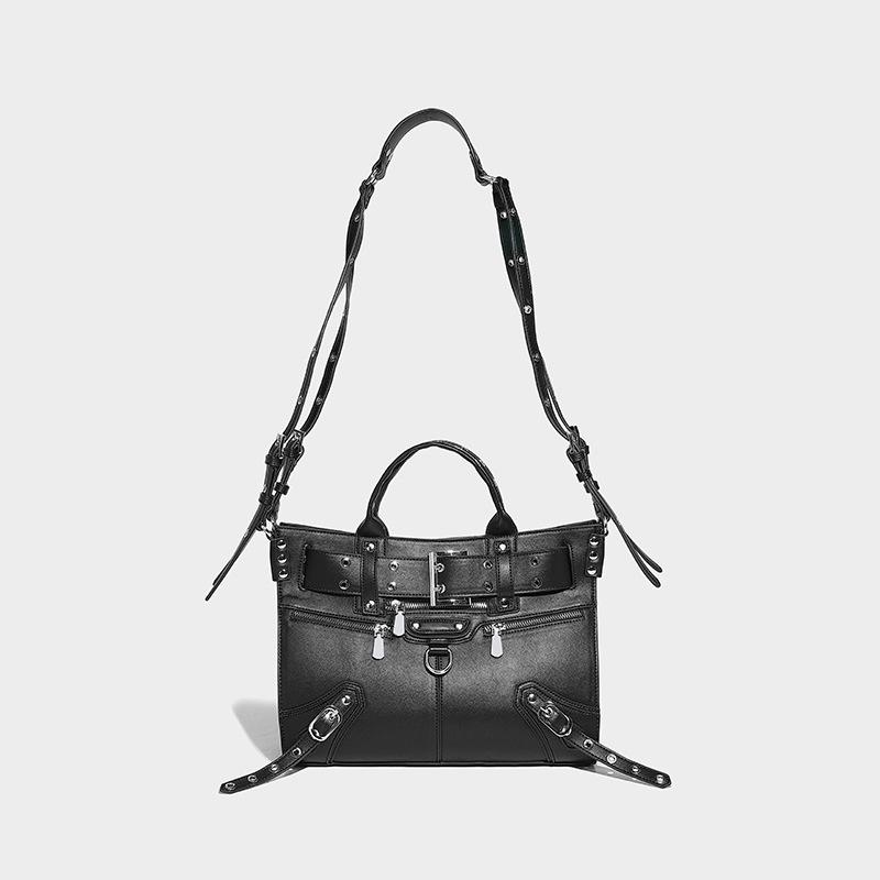 

Женская сумка для мотоцикла из искусственной кожи, большая вместимость, с заклепками, модная сумка через плечо, высококачественный дизайн, тяжелая промышленность