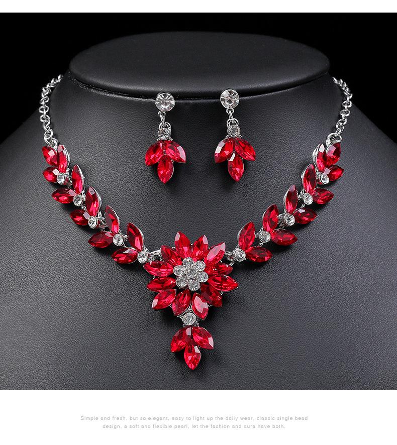 2022 Summer Retro Crystal Necklace & Earrings Set - European & American Fashion
